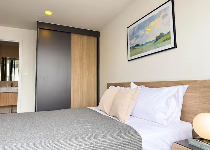 Near Bts - Near Iconsiam - Pool And Gym - Sontana Apartment